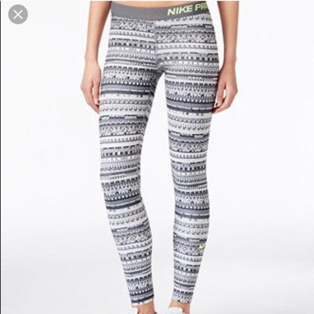 New nike leggings Medium!!